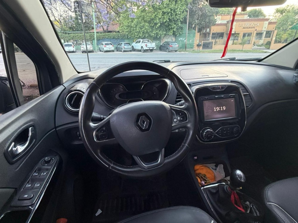 Renault CAPTUR INTENS 2.0 — foto 4